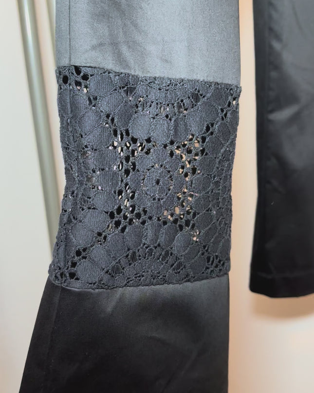 Pantalone nero con inserto in pizzo