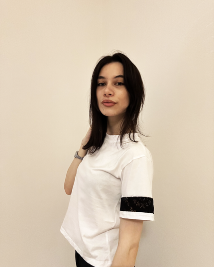 T-shirt con inserto in pizzo